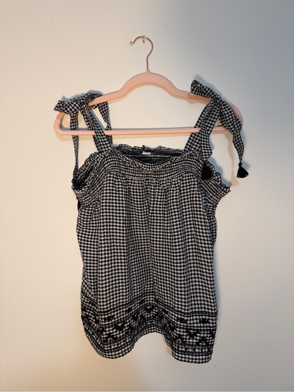 Old Navy Women's M Black White Gingham Smocked Tie Strap Tank‎ Top Embroidered